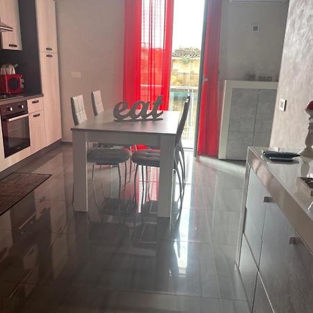 שאקה Deluxe Home Appartamento מראה חיצוני תמונה